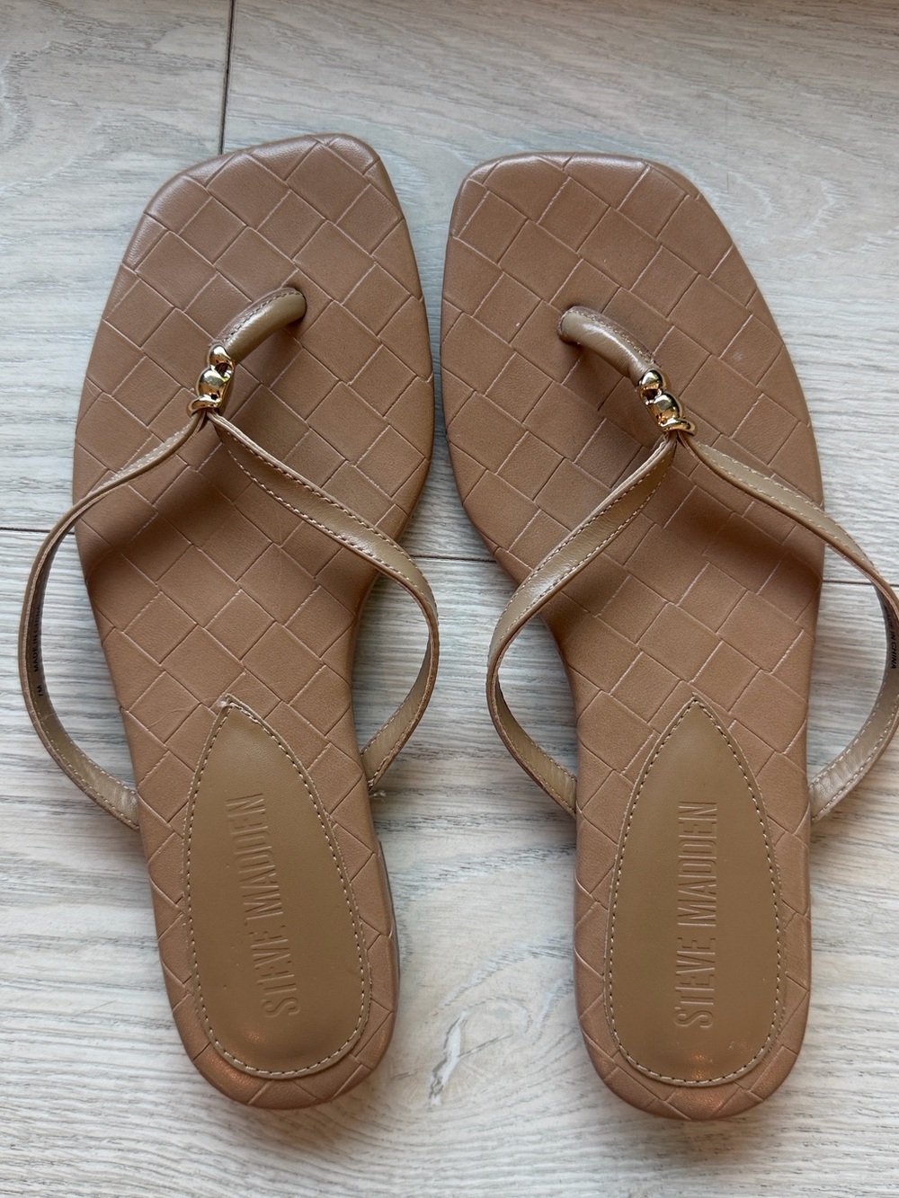 Steve Madden Quilted Tan Thong Sandals with Gold Accent